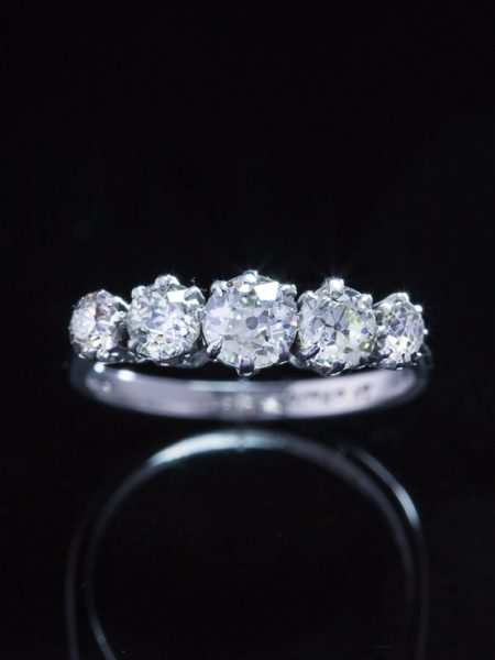 (Reserved) Antique Art Deco 1,35 ct Diamond Sparkling Five Stone Ring
