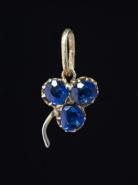 Victorian Natural Sapphire Clover Charm Pendant